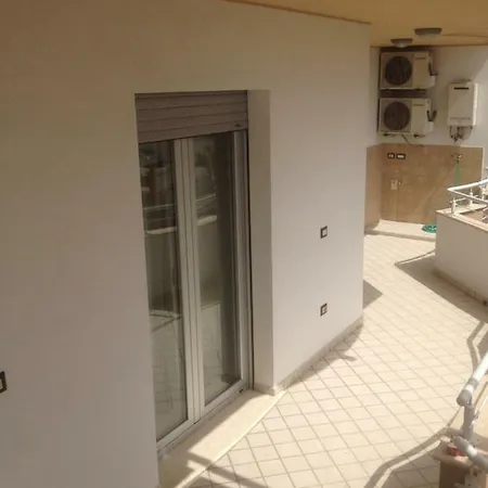 Fausthome * אסמיני