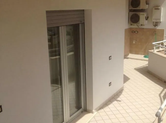 Fausthome * Assemini